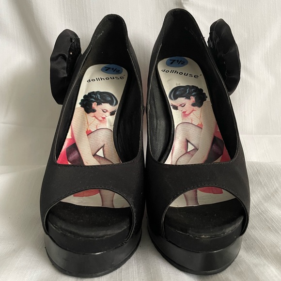 Dollhouse Black Peep-toe Platform Stilettos - Picture 2 of 3